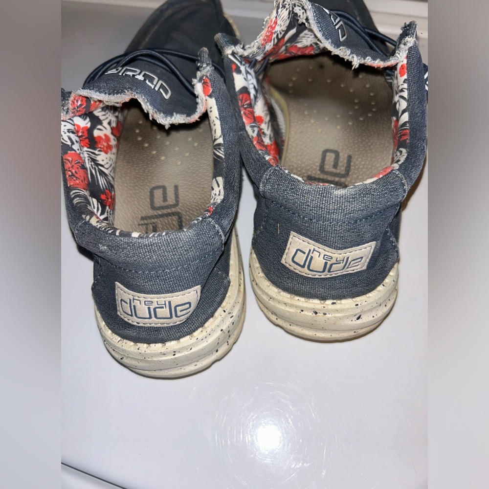 Hey Dude Mens Wally Canvas slip ons, size 11 - Picture 5 of 11